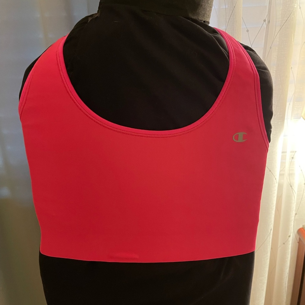 Champion sports bra. Size M. Hot pink.
